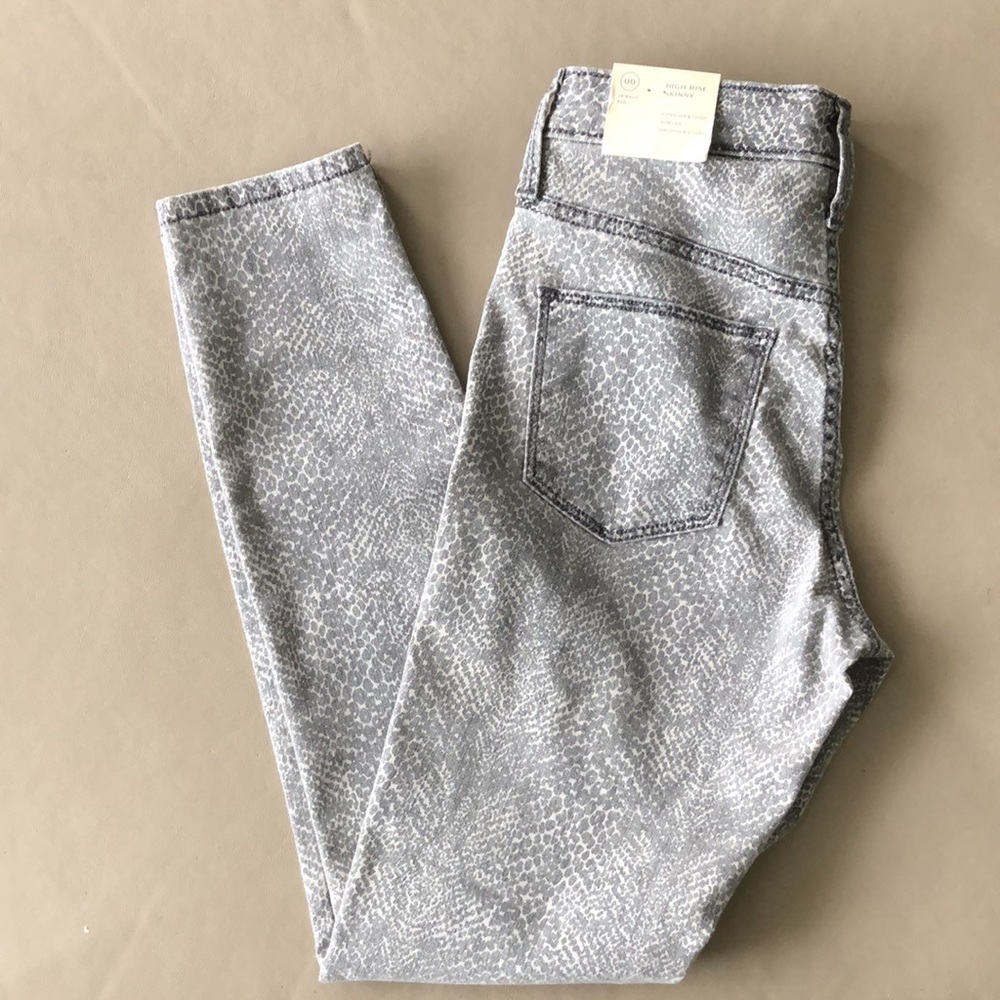 Universal Thread High Rise Skinny Jeans - Picture 7 of 11